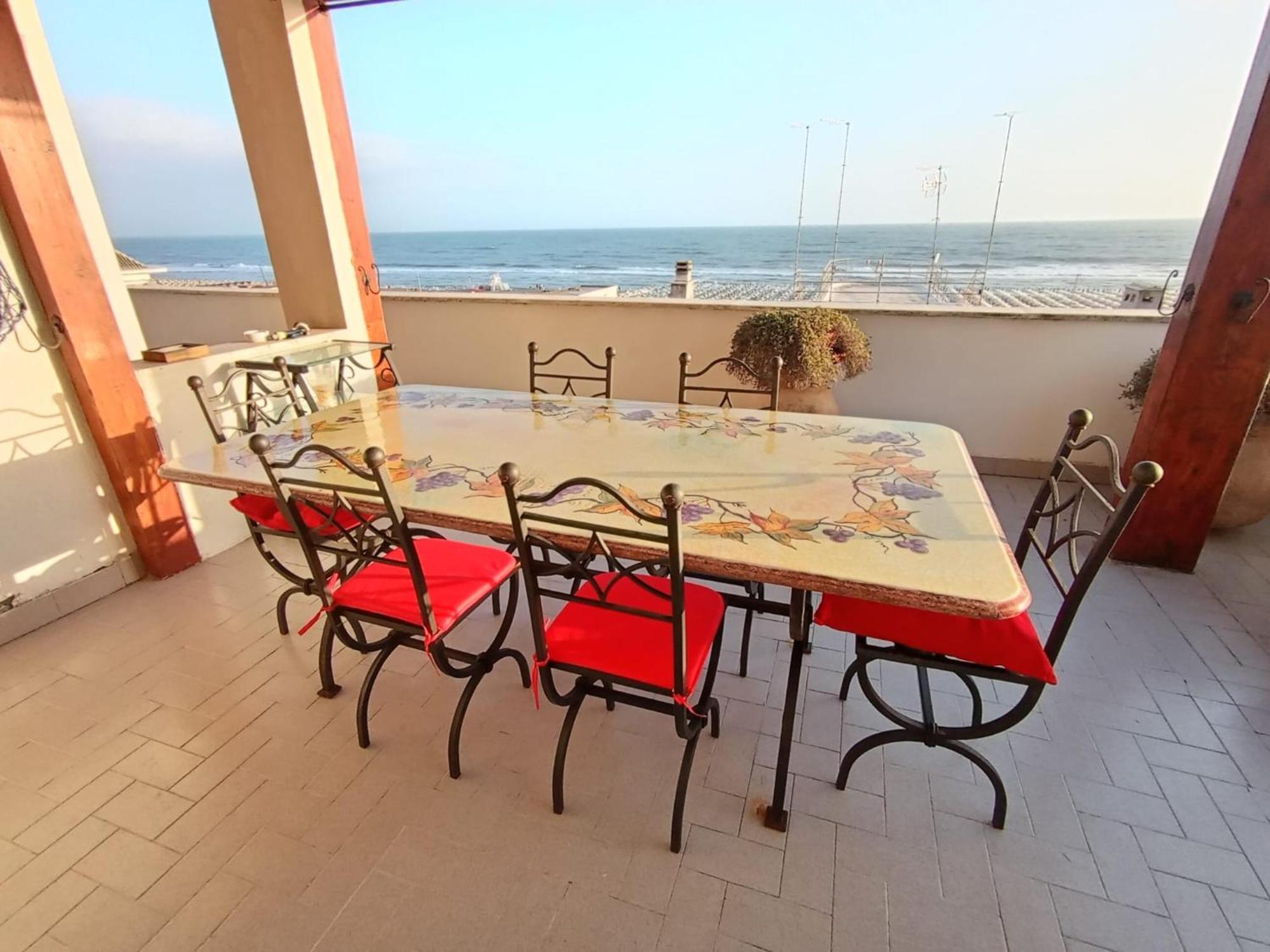 דירות Ostia Attico Fronte Mare מראה חיצוני תמונה